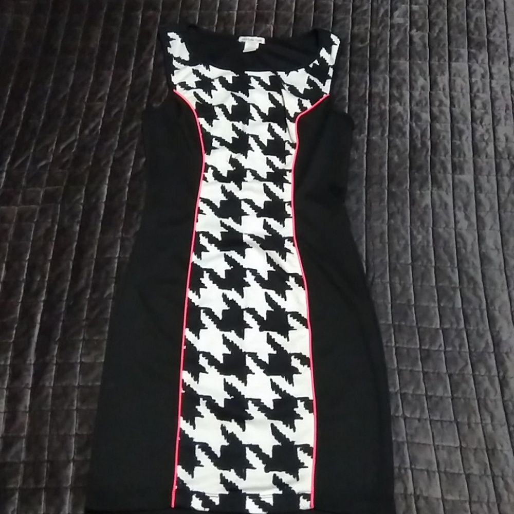 Charlotte Russe hounds tooth bodycon dress